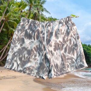 DSG men’s size large shorts white gray relaxed fit new $32